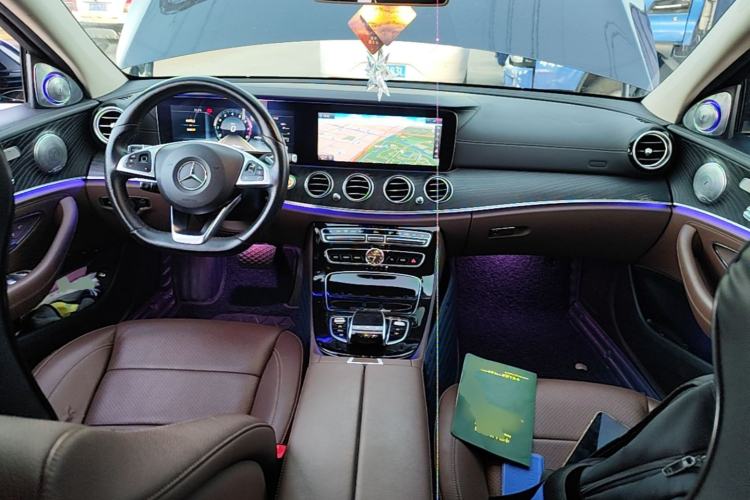 Used Mercedes-Benz E-Class 2017 E 300 L Sport Luxury Edition Center Console