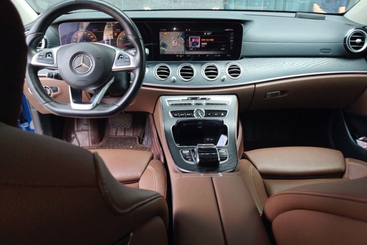 Used Mercedes-Benz E-Class 2017 E 200 Sport Center Console