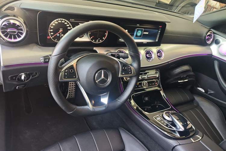 Used Mercedes-Benz E-Class 2017 E 200 Coupe Center Console