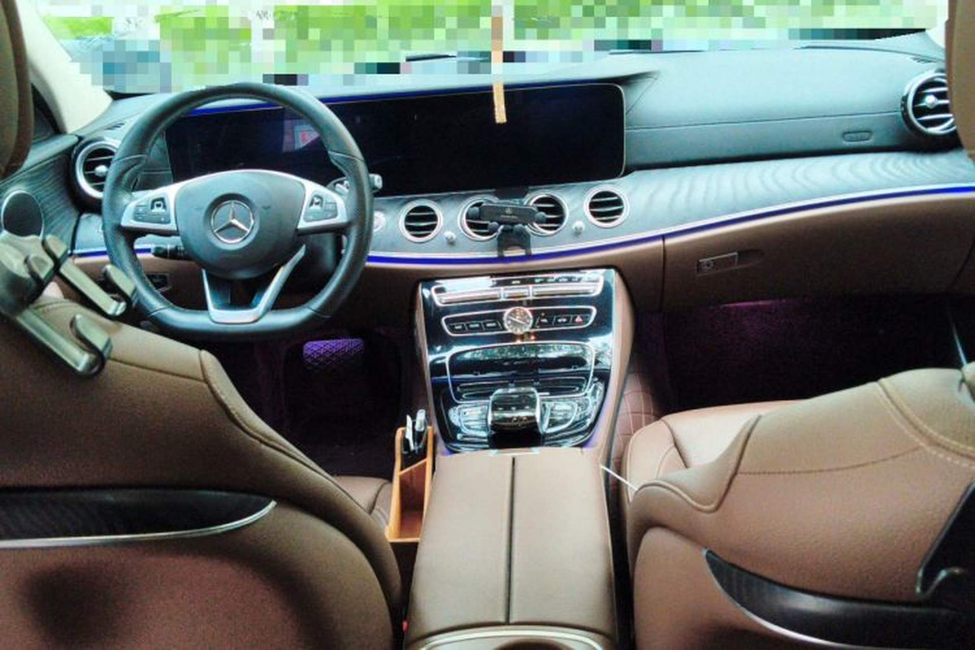 Used Mercedes-Benz E-Class 2017 E 300 L Sport Luxury Edition Center Console