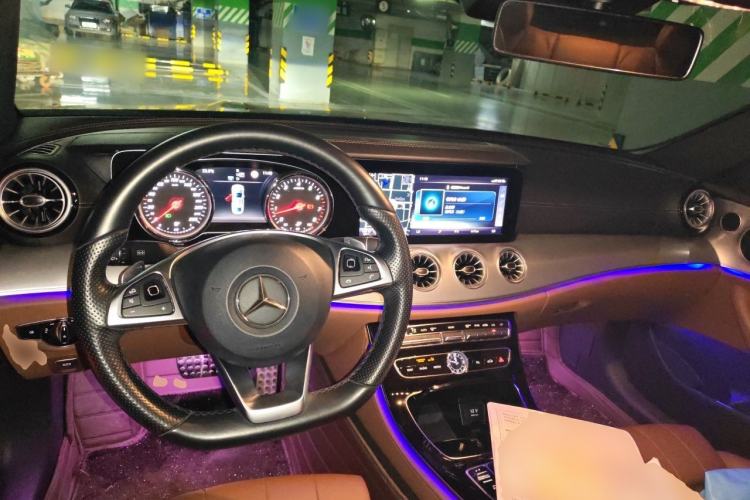 Used Mercedes-Benz E-Class 2017 E 200 4MATIC Coupe Center Console