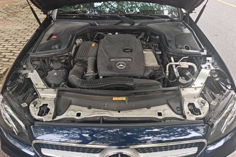 Used Mercedes-Benz E-Class 2017 E 200 Coupe Engine Bay