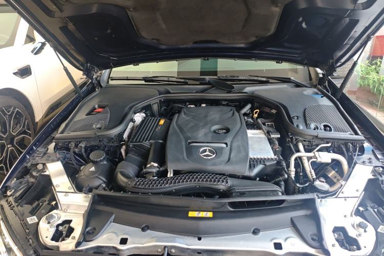 Used Mercedes-Benz E-Class 2017 E 200 Coupe Engine Bay