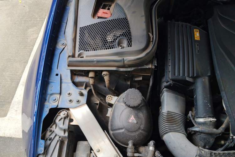 Used Mercedes-Benz E-Class 2017 E 200 Sport Engine Bay Right