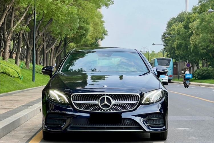 Used Mercedes-Benz E-Class 2017 E 200 4MATIC Coupe Exterior 1