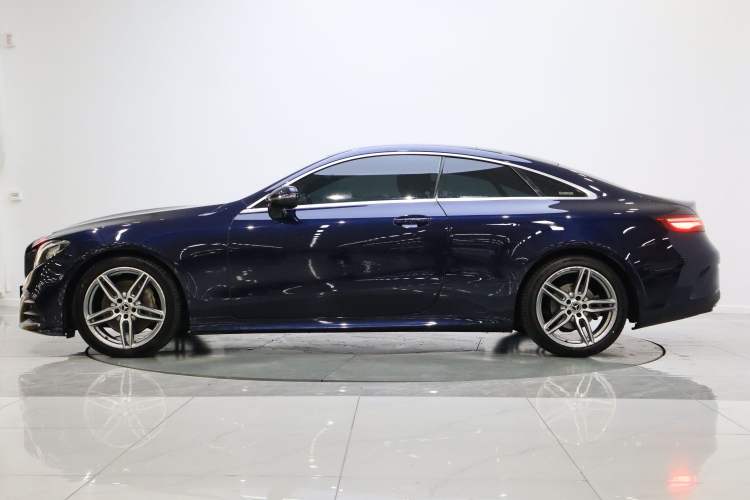 Used Mercedes-Benz E-Class 2017 E 200 Coupe Exterior 2
