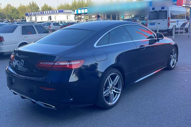 Used Mercedes-Benz E-Class 2017 E 200 Coupe Exterior 3