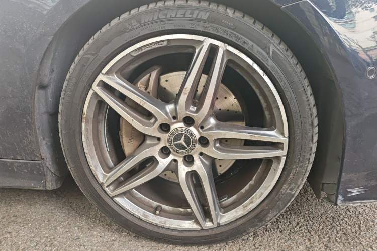 Used Mercedes-Benz E-Class 2017 E 200 Coupe Exterior 4