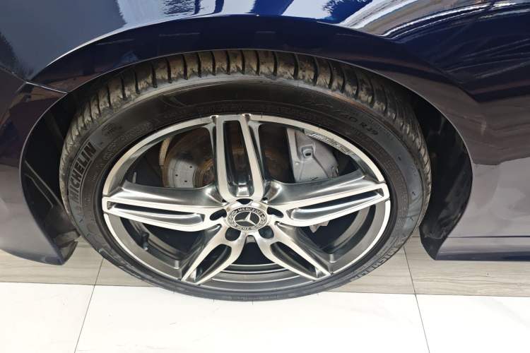 Used Mercedes-Benz E-Class 2017 E 200 Coupe Exterior 4