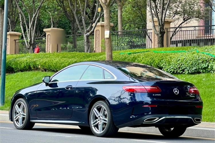 Used Mercedes-Benz E-Class 2017 E 200 4MATIC Coupe Exterior 4