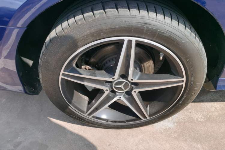 Used Mercedes-Benz E-Class 2017 E 300 L Sport Luxury Edition Exterior 5