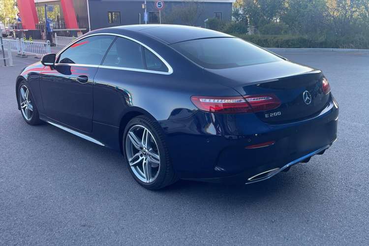 Used Mercedes-Benz E-Class 2017 E 200 Coupe Exterior 5