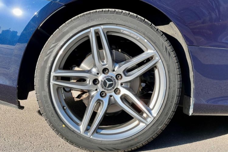 Used Mercedes-Benz E-Class 2017 E 200 4MATIC Coupe Exterior 7