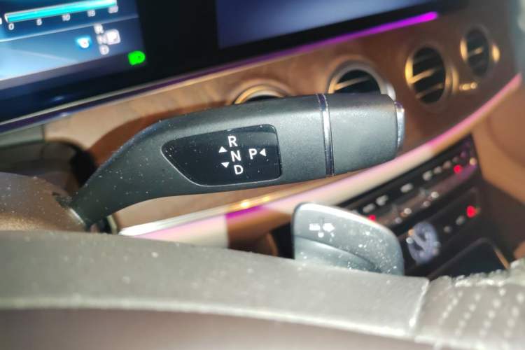 Used Mercedes-Benz E-Class 2017 E 300 L Luxury Model Gear Lever