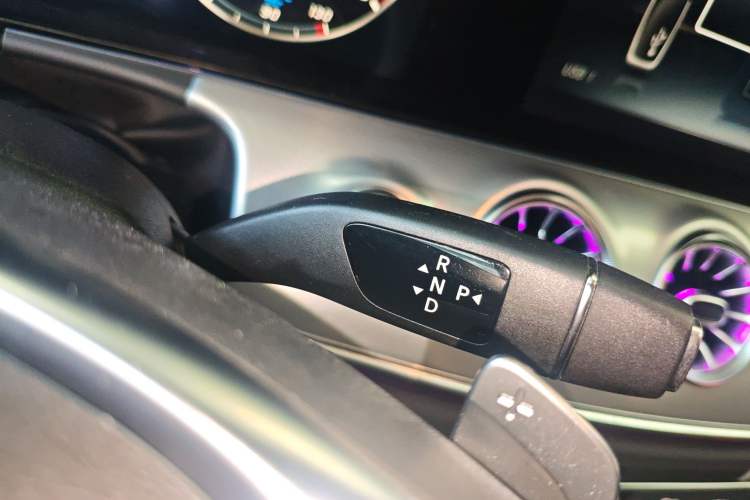 Used Mercedes-Benz E-Class 2017 E 200 Coupe Gear Lever