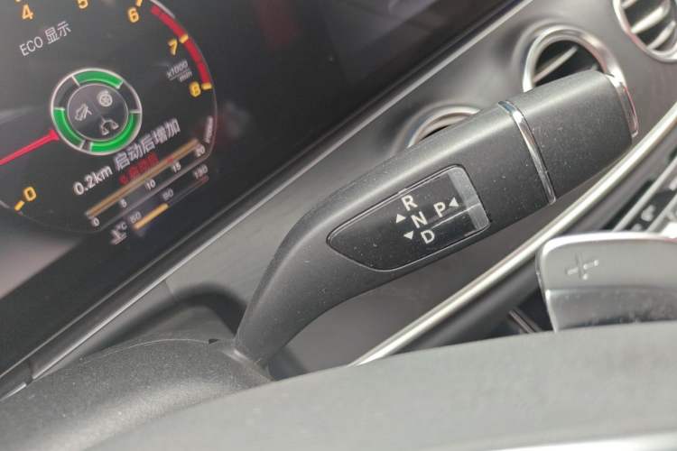 Used Mercedes-Benz E-Class 2017 E 300 L Sporty and Stylish Model Gear Lever
