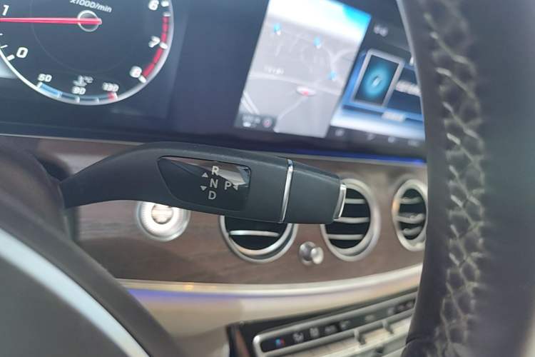 Used Mercedes-Benz E-Class 2017 E 300 L Luxury Model Gear Lever