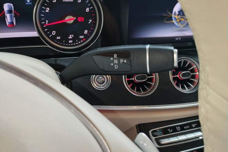 Used Mercedes-Benz E-Class 2017 E 200 4MATIC Coupe Gear Lever