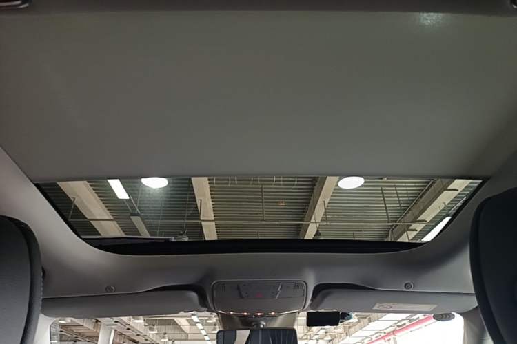 Used Mercedes-Benz E-Class 2017 E 300 L Luxury Model Headliner