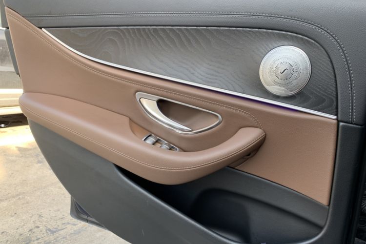 Used Mercedes-Benz E-Class 2017 E 300 L Sport Luxury Edition Interior 1