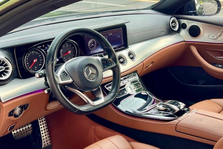 Used Mercedes-Benz E-Class 2017 E 200 4MATIC Coupe Interior 1