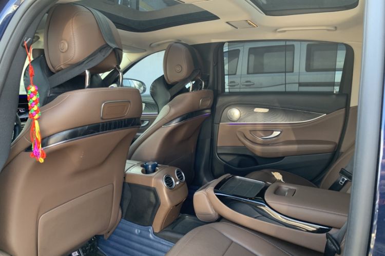 Used Mercedes-Benz E-Class 2017 E 300 L Sport Luxury Edition Interior 11