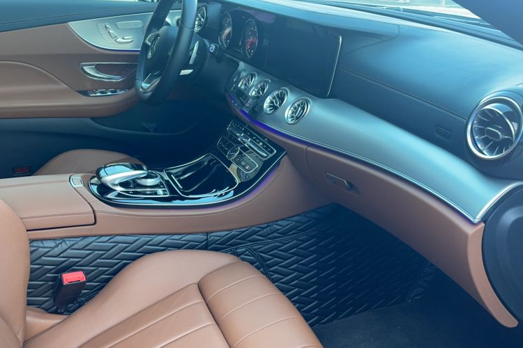 Used Mercedes-Benz E-Class 2017 E 200 Coupe Interior 2