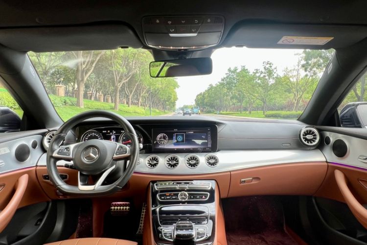 Used Mercedes-Benz E-Class 2017 E 200 4MATIC Coupe Interior 2