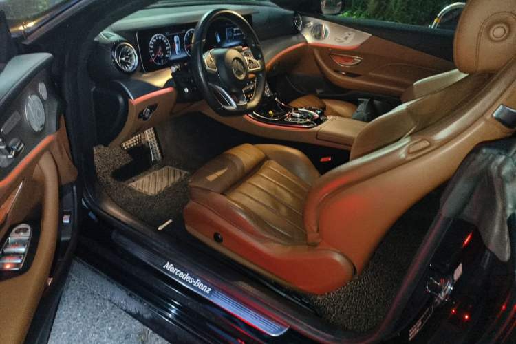 Used Mercedes-Benz E-Class 2017 E 200 Coupe Interior 3