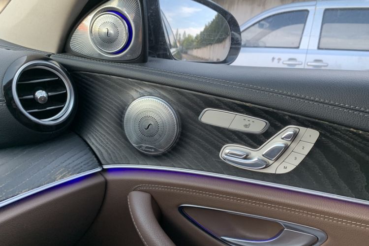 Used Mercedes-Benz E-Class 2017 E 300 L Sport Luxury Edition Interior 4