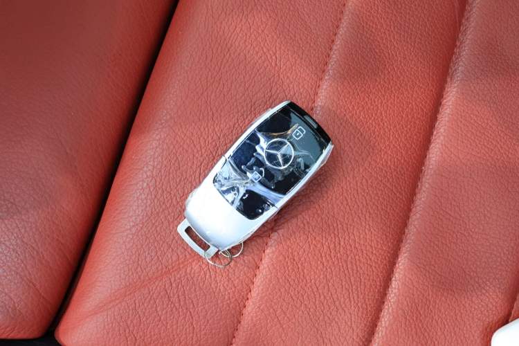 Used Mercedes-Benz E-Class 2017 E 200 Coupe Interior 5