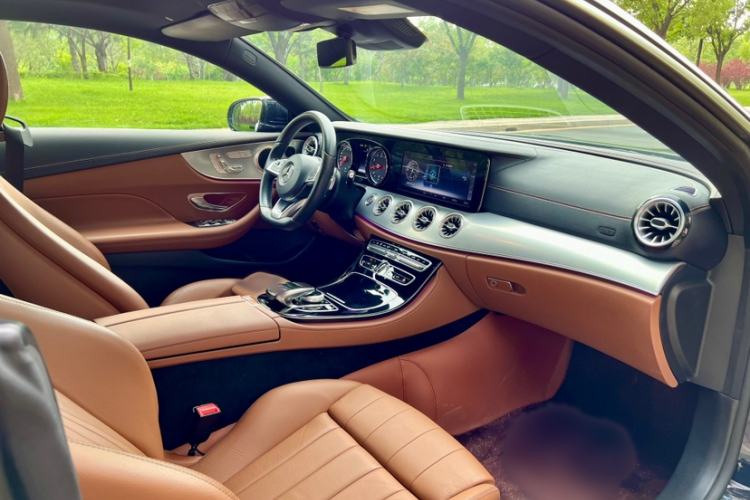 Used Mercedes-Benz E-Class 2017 E 200 4MATIC Coupe Interior 6