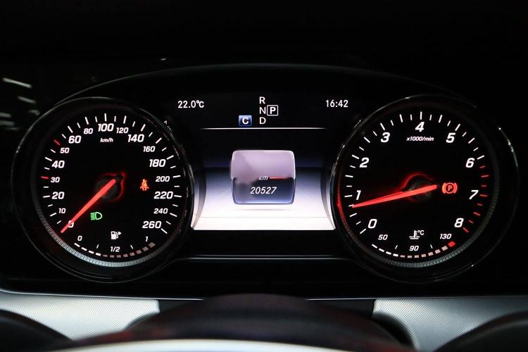 Used Mercedes-Benz E-Class 2017 E 200 Coupe Interior 7
