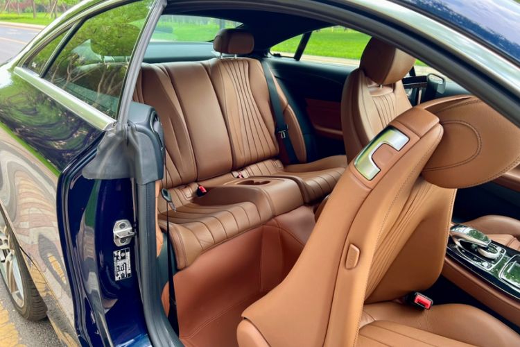 Used Mercedes-Benz E-Class 2017 E 200 4MATIC Coupe Interior 8