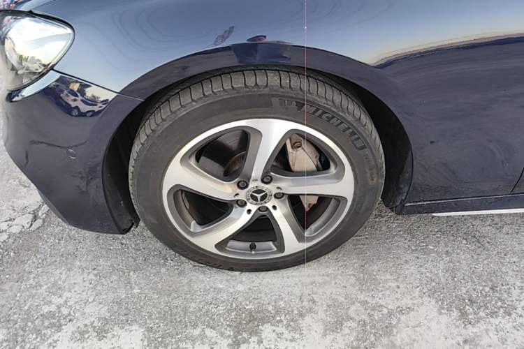 Used Mercedes-Benz E-Class 2017 E 300 L Sport Luxury Edition Left Front Wheel Hub