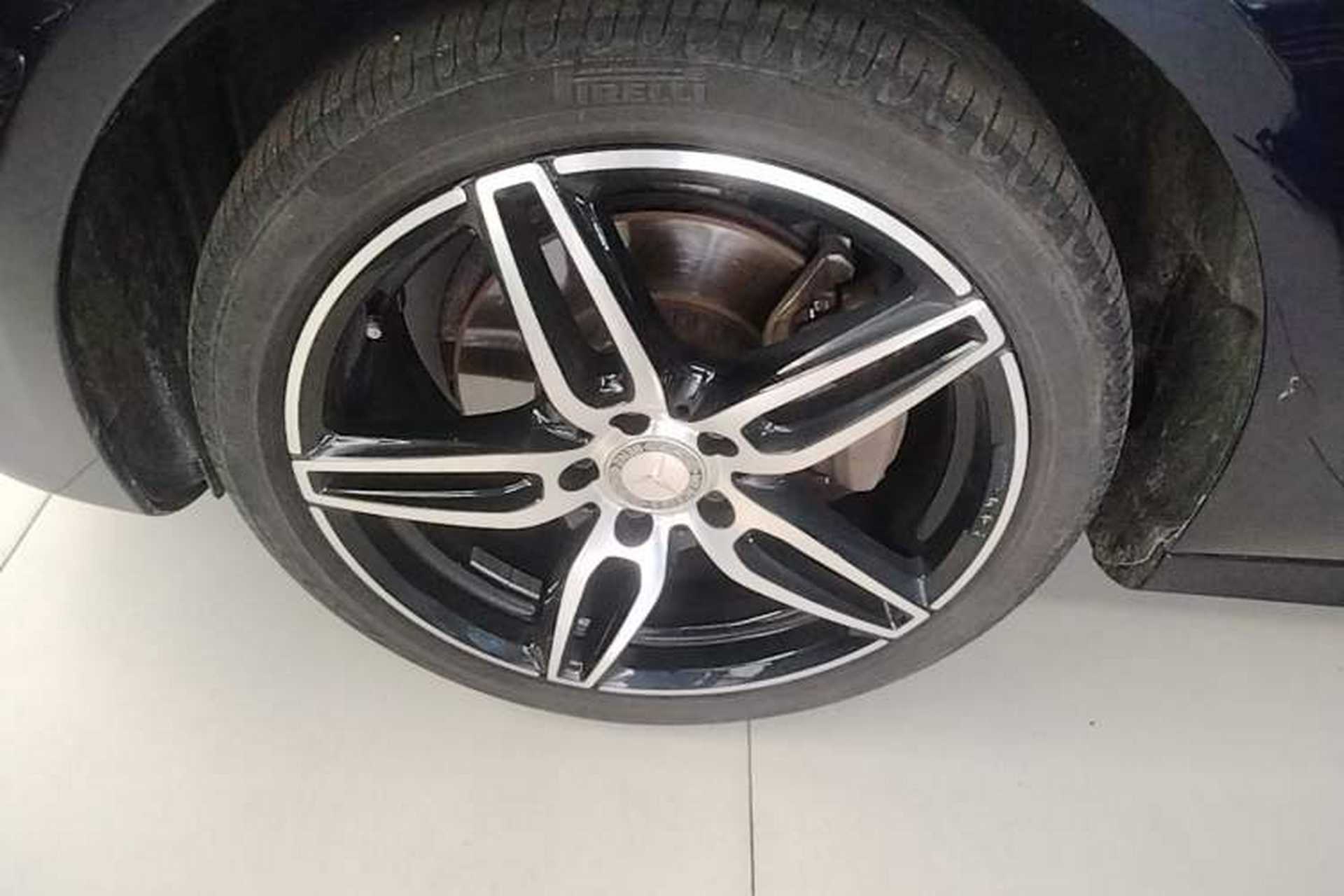 Used Mercedes-Benz E-Class 2017 E 200 Sport 4MATIC Left Front Wheel Hub