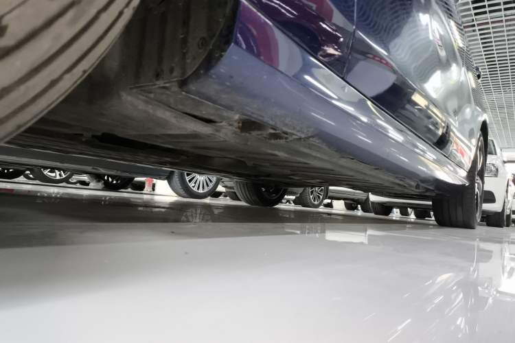 Used Mercedes-Benz E-Class 2017 E 200 Sport Left Side Sill