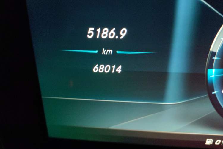 Used Mercedes-Benz E-Class 2017 E 200 Coupe Odometer Close Up