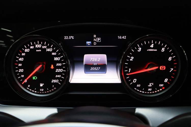 Used Mercedes-Benz E-Class 2017 E 200 Coupe Odometer Close Up