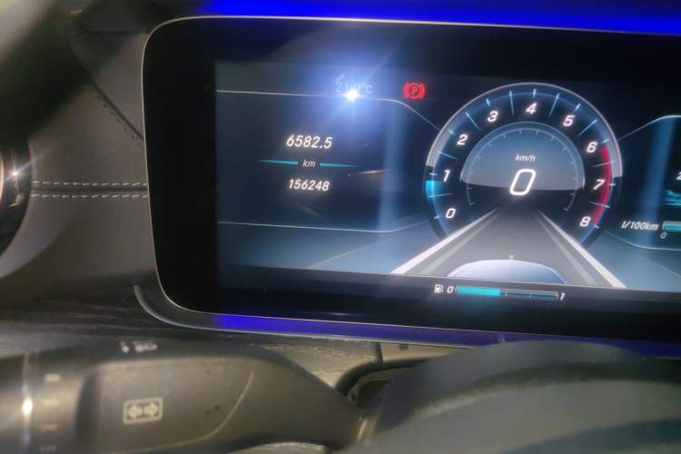 Used Mercedes-Benz E-Class 2017 E 300 L Sport Luxury Edition Odometer Close Up