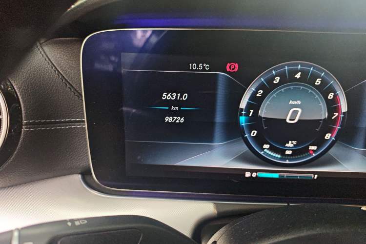 Used Mercedes-Benz E-Class 2017 E 200 Coupe Odometer Close Up
