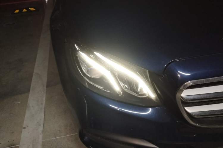 Used Mercedes-Benz E-Class 2017 E 300 L Sporty and Stylish Model Right Front Headlight