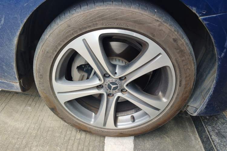 Used Mercedes-Benz E-Class 2017 E 200 Sport Right Front Wheel Hub