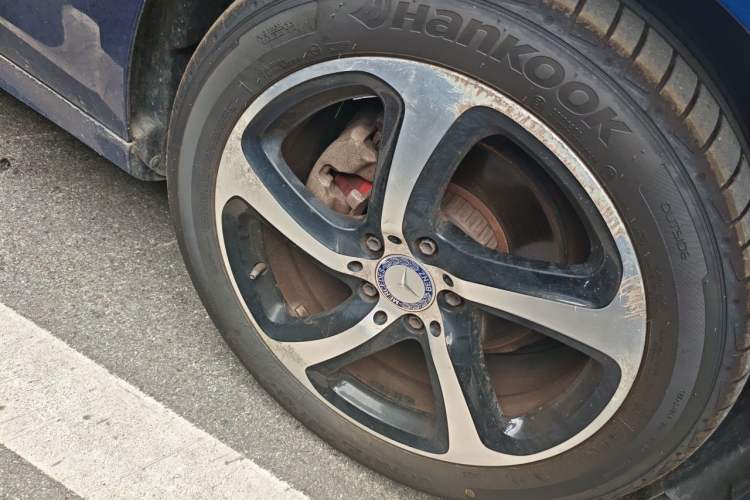 Used Mercedes-Benz E-Class 2017 E 200 Sport Right Front Wheel Hub