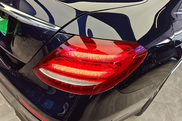 Used Mercedes-Benz E-Class 2017 E 300 L Sporty and Stylish Model Right Rear Taillight