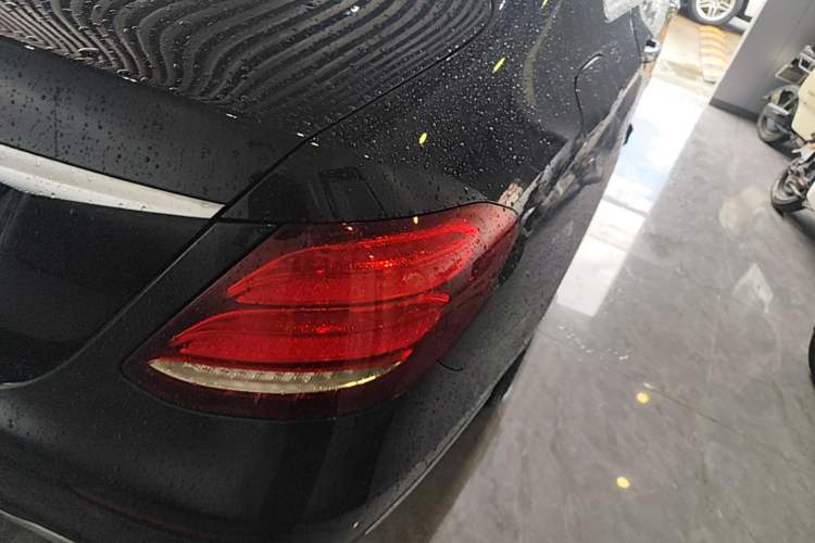 Used Mercedes-Benz E-Class 2017 E 300 L Luxury Model Right Rear Taillight