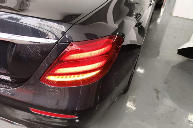 Used Mercedes-Benz E-Class 2017 E 300 L Sporty and Stylish Model Right Rear Taillight