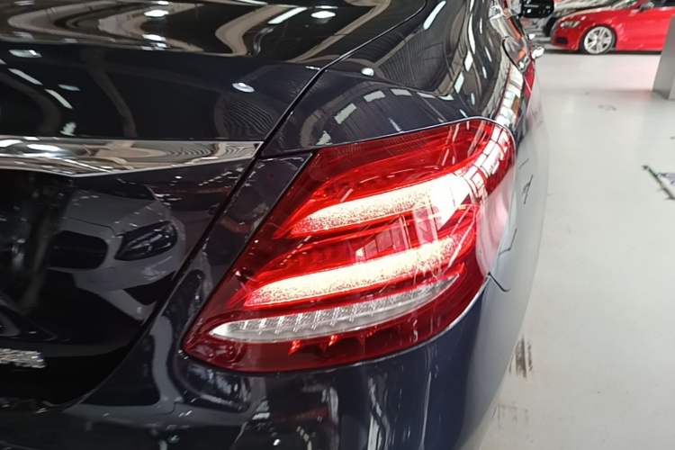 Used Mercedes-Benz E-Class 2017 E 300 L Luxury Model Right Rear Taillight