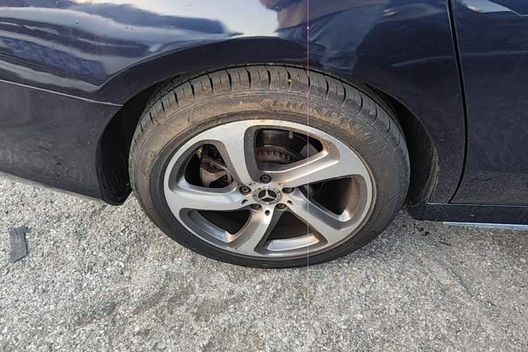 Used Mercedes-Benz E-Class 2017 E 300 L Sport Luxury Edition Right Rear Wheel Hub