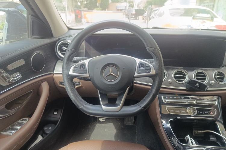 Used Mercedes-Benz E-Class 2017 E 300 L Sport Luxury Edition Steering Wheel